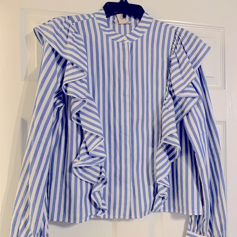 Women’s ruffle top